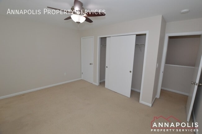 Building Photo - 1424 Greendale Ct