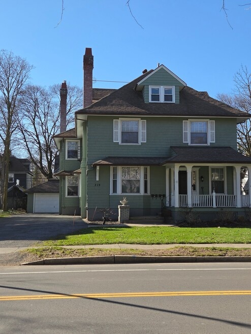 Building Photo - 219 Culver Rd