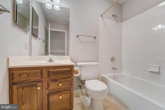 Building Photo - 1248 Quaker Ridge Dr