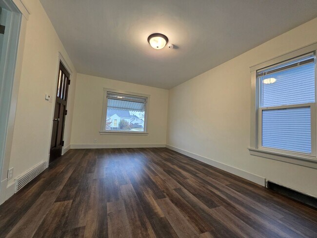 Building Photo - 1415 S 19th St