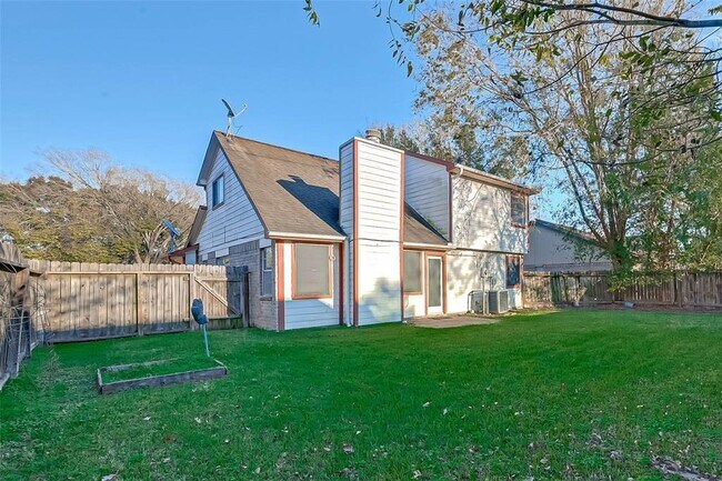 Building Photo - 16822 Rippling Mill Dr