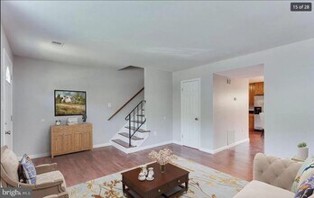 Building Photo - 14880 Emberdale Dr