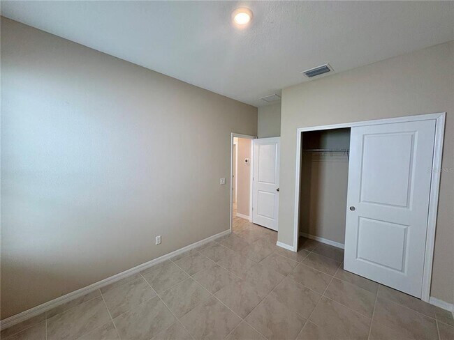 Building Photo - 16439 Paynes Ml Dr