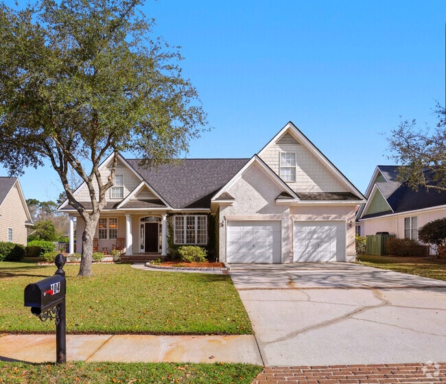 Building Photo - 104 Southernwood Pl