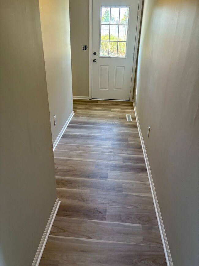 Building Photo - 3bedroom 3 bath. coming soon.