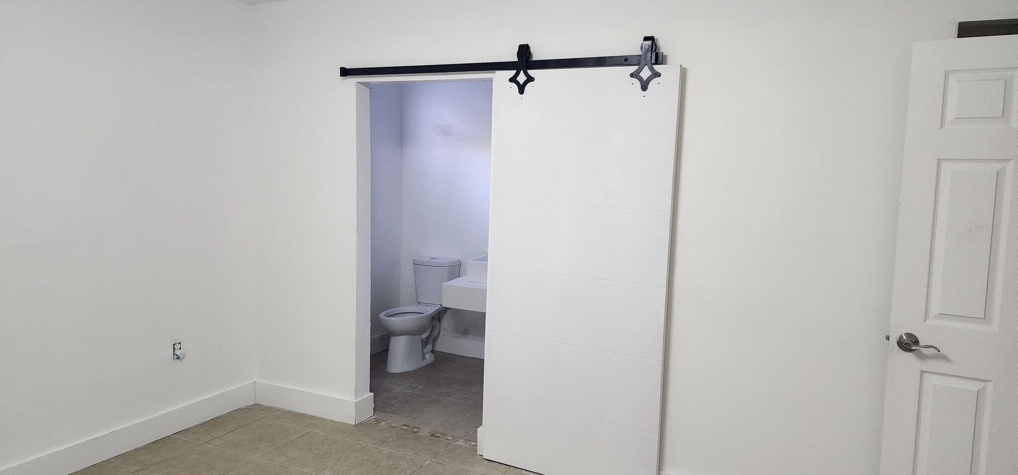 Building Photo - 471 NE 162nd St