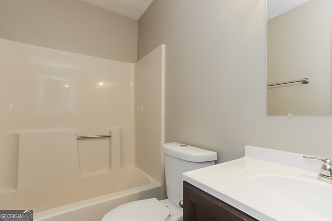 Building Photo - 265 Arbor Way