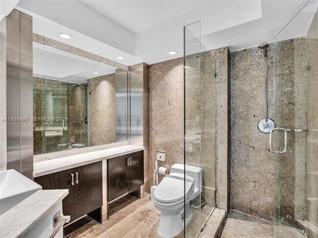 Building Photo - 6770 Indian Creek Dr