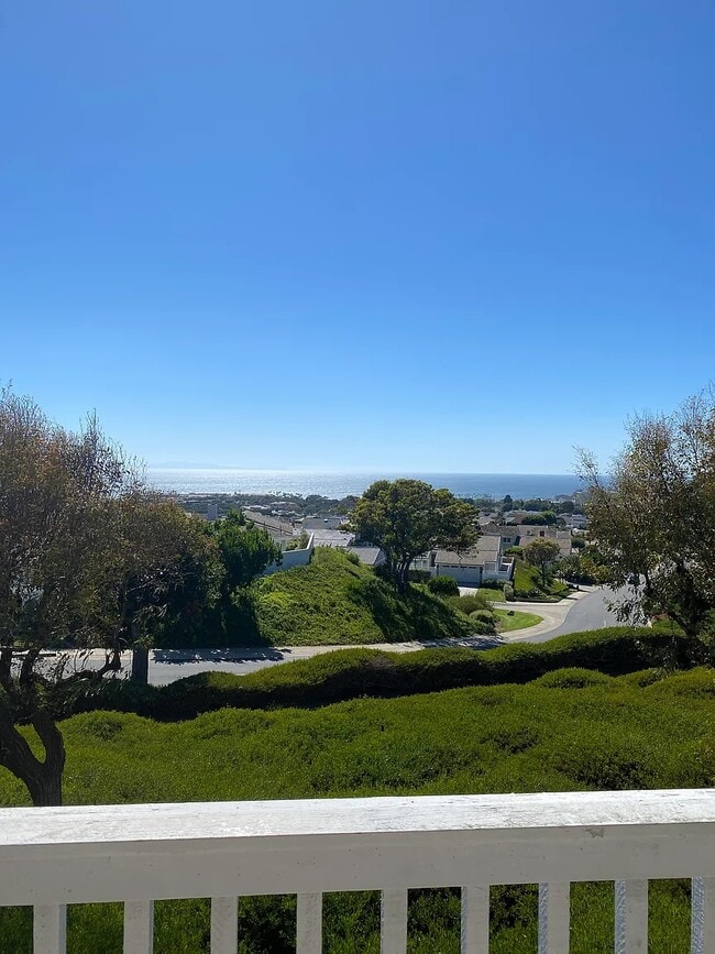 Building Photo - 33525 Vista Colina