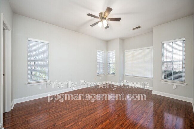 Building Photo - 2104 Sardony Ln