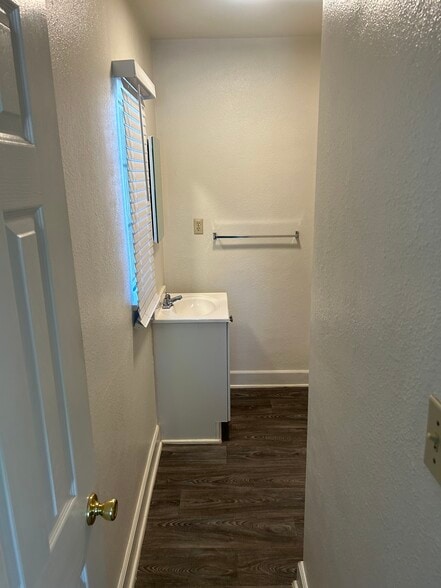 Building Photo - 6395 Mojave Ave