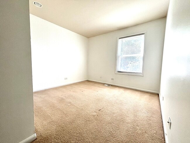 Building Photo - 2165 Greystone Pl