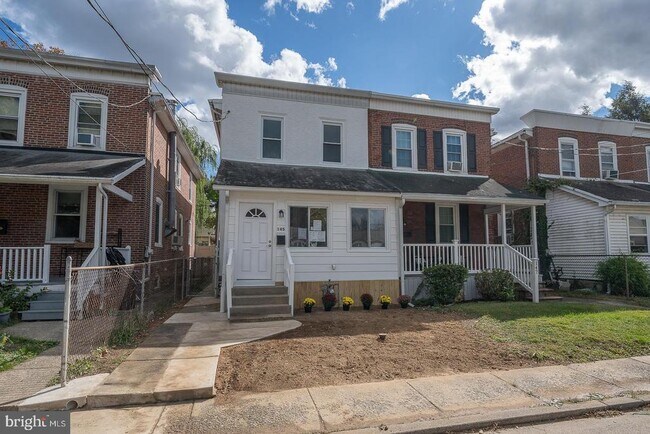 Building Photo - 145 Summit Terrace