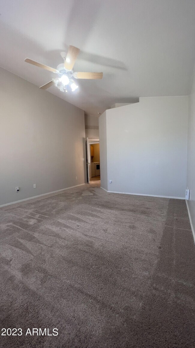 Building Photo - 6427 W Villa Linda Dr