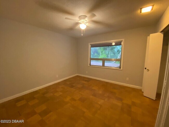 Building Photo - 1 Arrowhead Dr