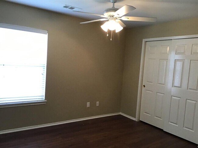 Building Photo - 11723 Coconino Ln