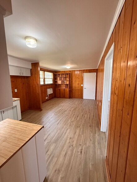 Building Photo - 3306 Stockdale Ln