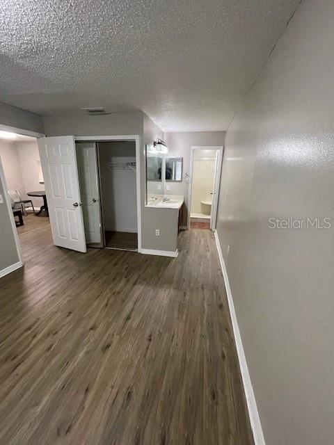 Building Photo - 2236 Stonington Ave