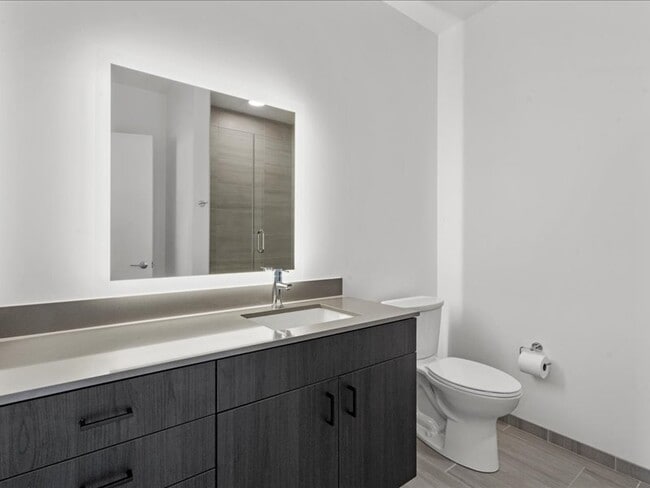 Building Photo - 808 N Cleveland Ave