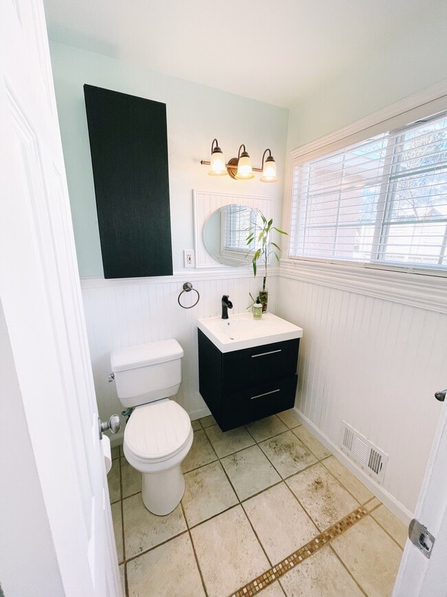 Building Photo - 132 Pierce Dr