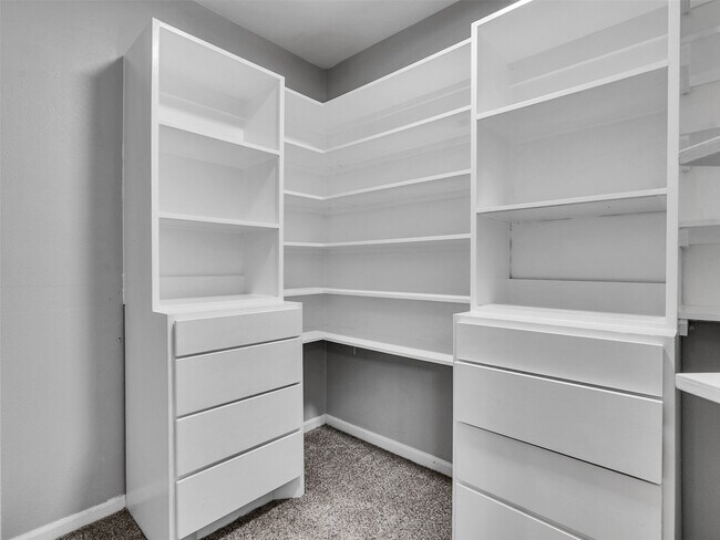 Building Photo - 4430 Echo Falls Dr