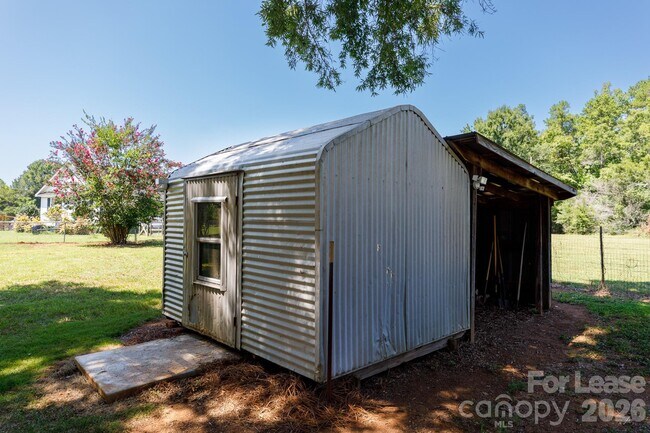 Building Photo - 734 Culp Ferguson Rd