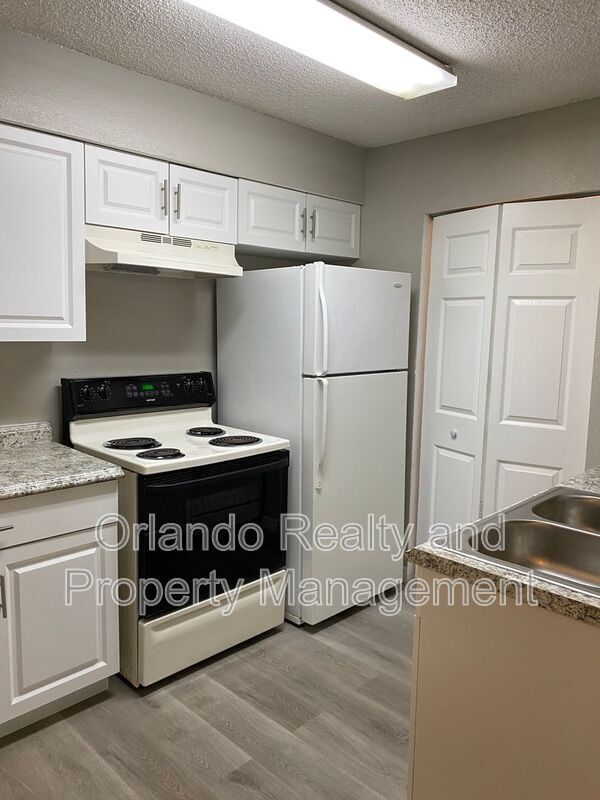 Building Photo - 1051 S Hiawassee Rd