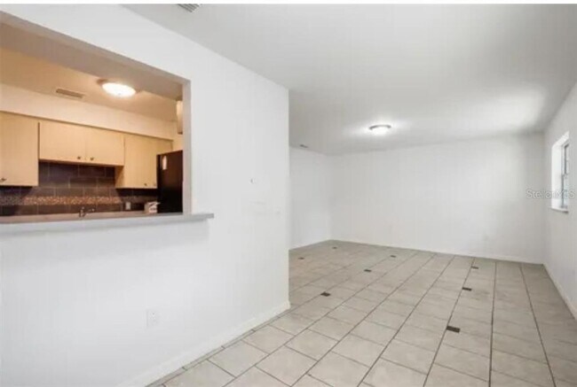 Building Photo - 519 S Westgate Ave