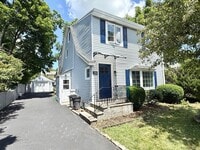 Building Photo - 20 Baylis Pl