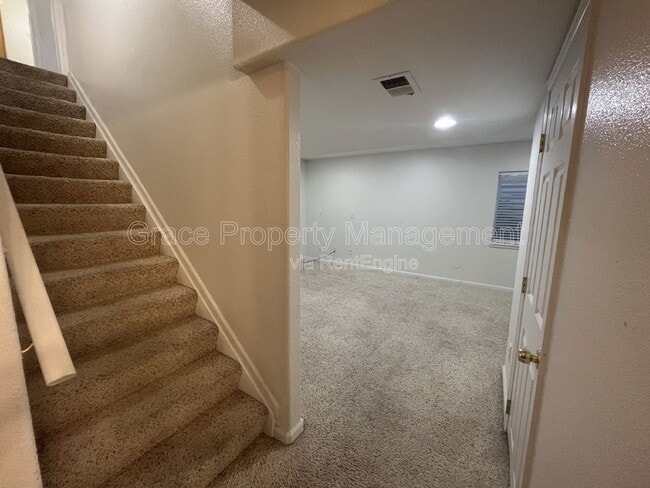 Building Photo - 5337 S Killarney St