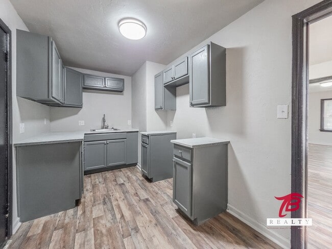 Building Photo - Cozy 3-Bedroom Home in NE OKC – Affordable & Ready for Move-In!