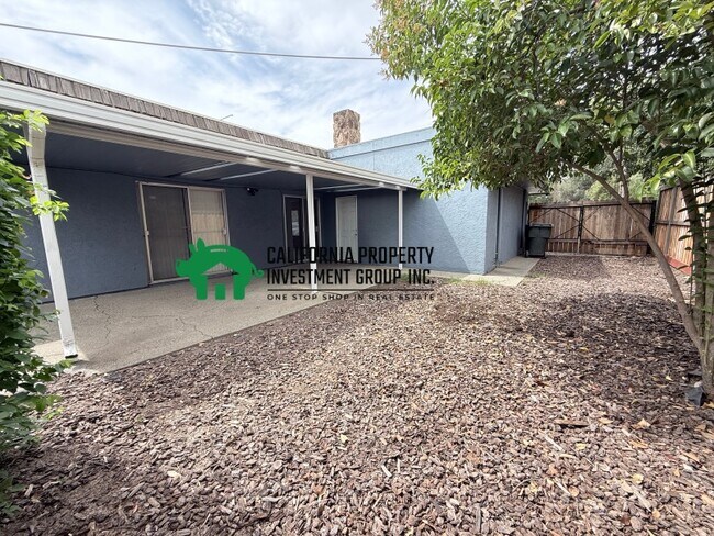 Building Photo - 5422 Marconi Ave