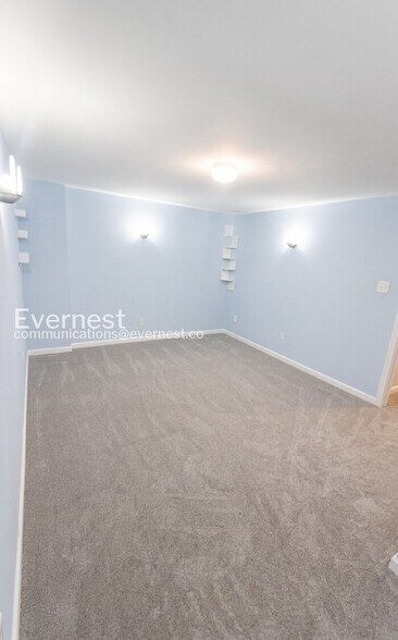 Building Photo - 21495 Harvest Green Terrace