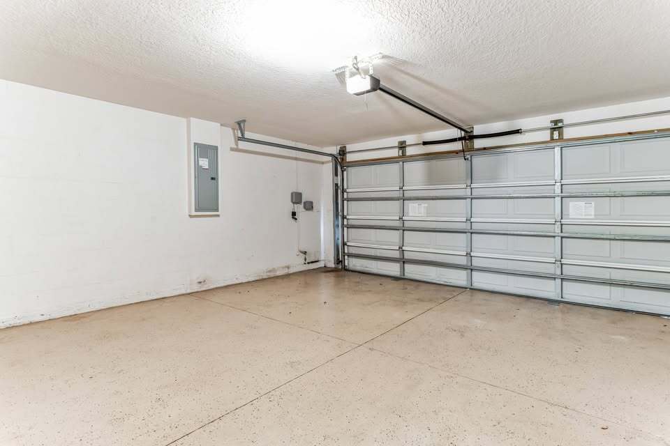 2-Car Garage - 1173 Kilkenny Ln