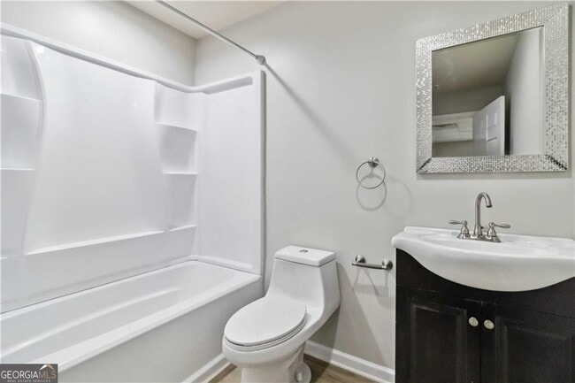 Building Photo - 100 Heritage Club Cir