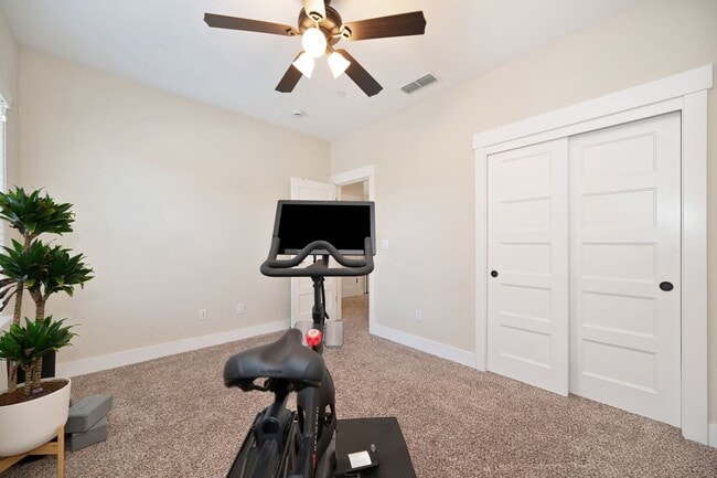 Building Photo - 3 bedroom | 2.5 bathroom | Crocker Village Brownstone