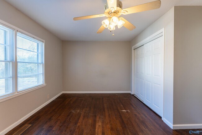 Building Photo - 1421 Rison Ave NE