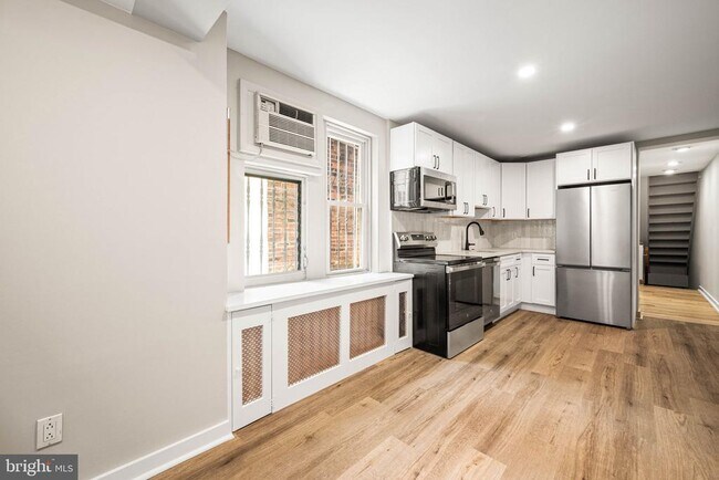 Building Photo - 241 S 23rd St