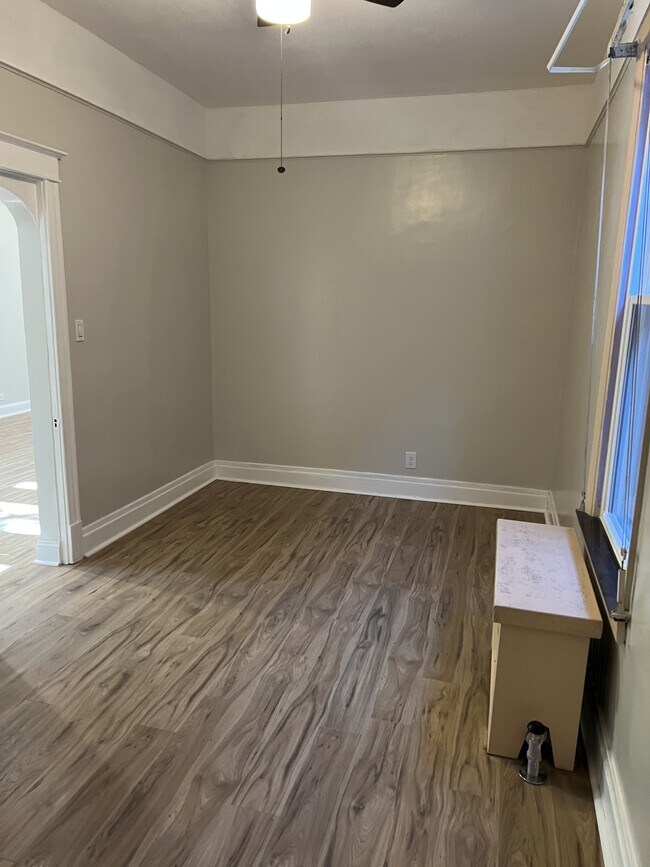 Building Photo - 9757 S Ave M