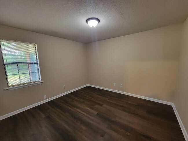 Building Photo - ~103 Blue Court