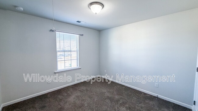 Building Photo - 993 Deaton Dr