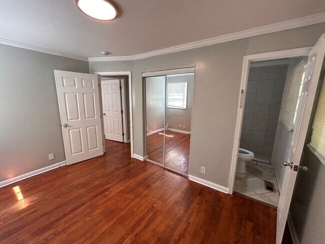 Building Photo - 3510 Avondale Dr NW