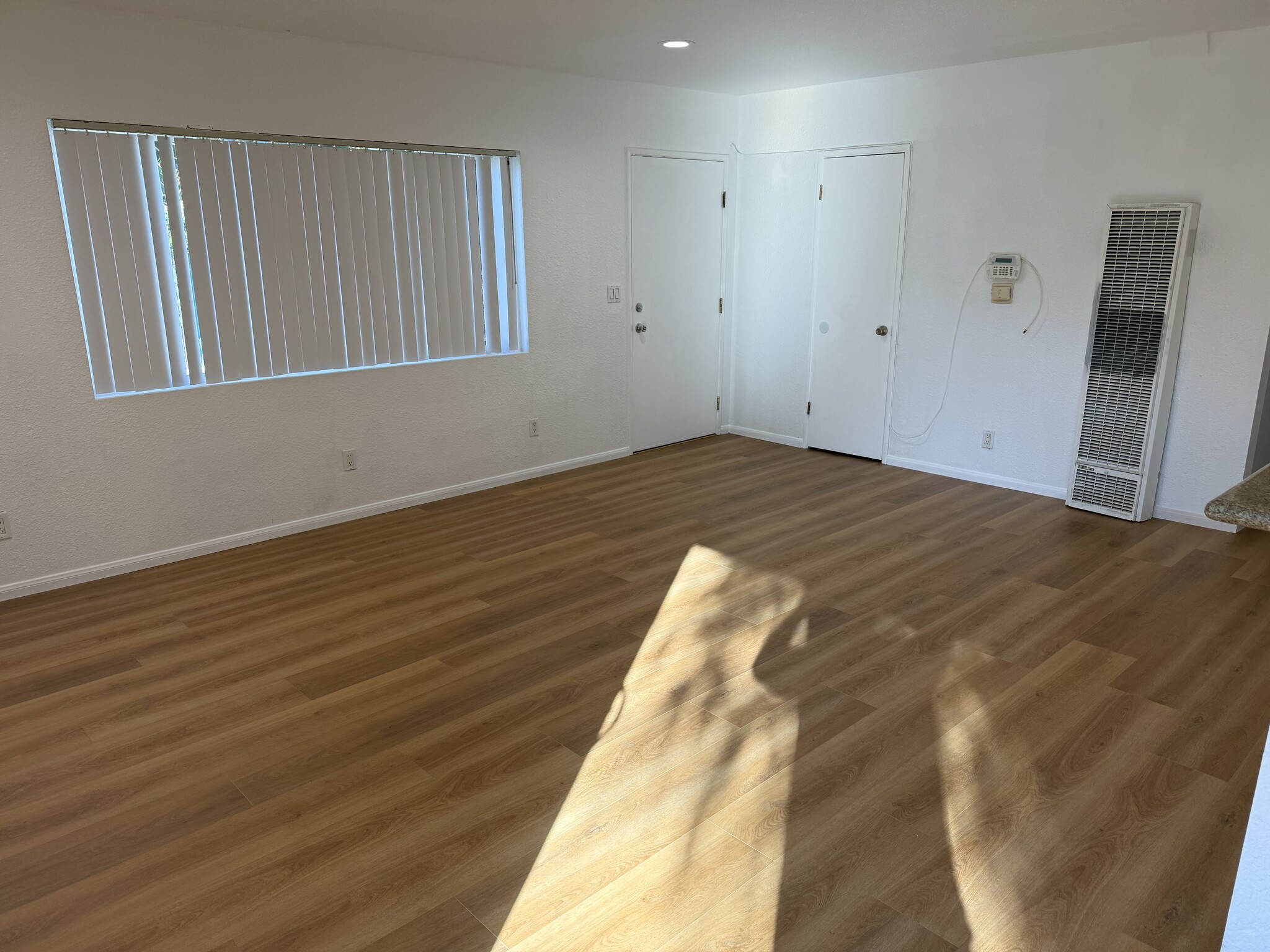 Building Photo - 2319 S Rimpau Blvd