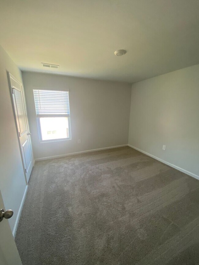 Building Photo - 407 Sea Breeze Dr