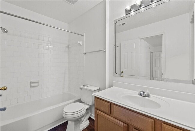 Building Photo - 2107 Roatan Calle