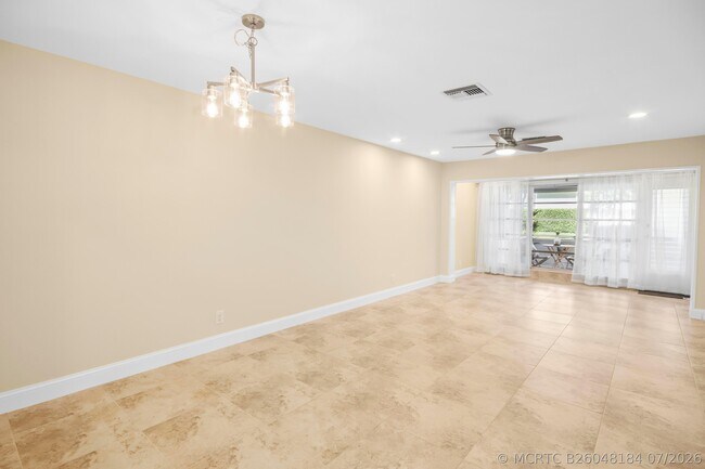 Building Photo - 1111 Mahogany Way