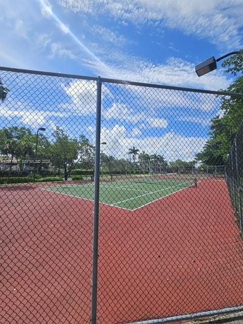 Building Photo - 7872 Sanibel Dr