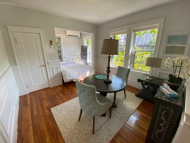 Building Photo - 32 Worthington St