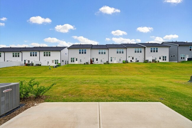 Building Photo - 2109 Sun Vibes Wy