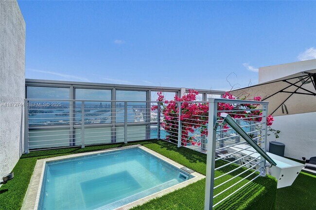 Building Photo - 1100 Biscayne Blvd